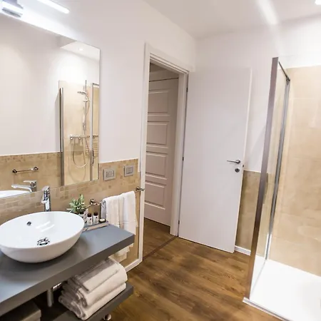 アレーナ スイート 4* ヴェローナ