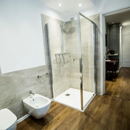 アレーナ スイート ゲストハウス