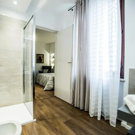 ゲストハウス アレーナ スイート ヴェローナ