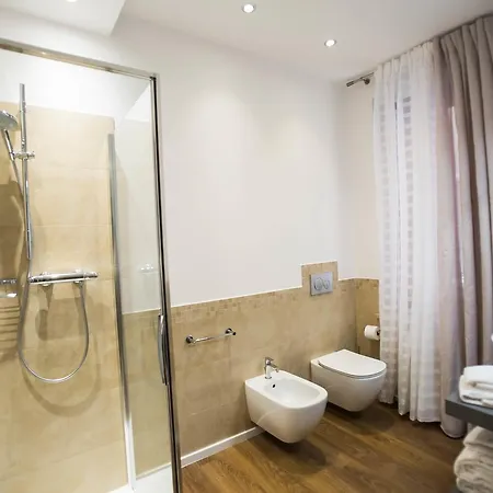 アレーナ スイート 4*