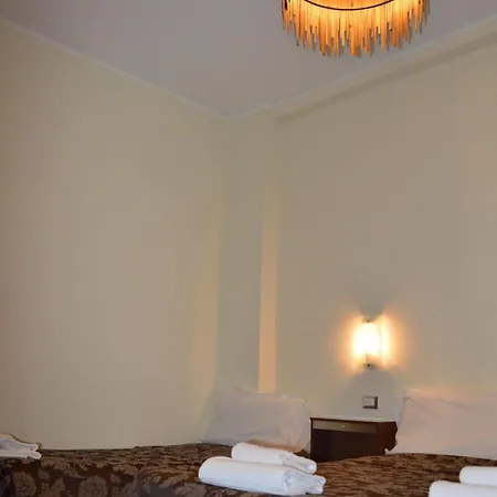 アレーナ スイート ゲストハウス ヴェローナ